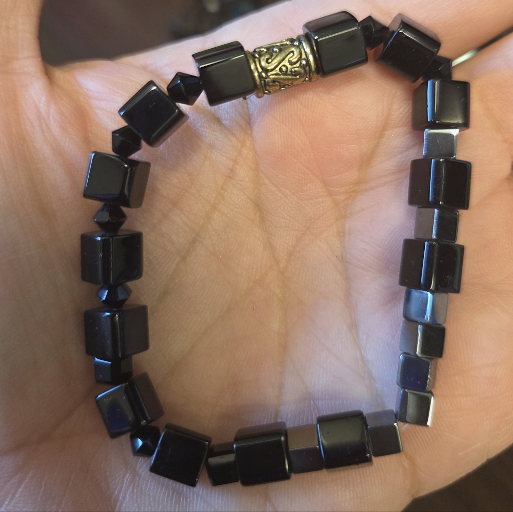 Black and Silver Jewelry Set - Picture 3 of 4